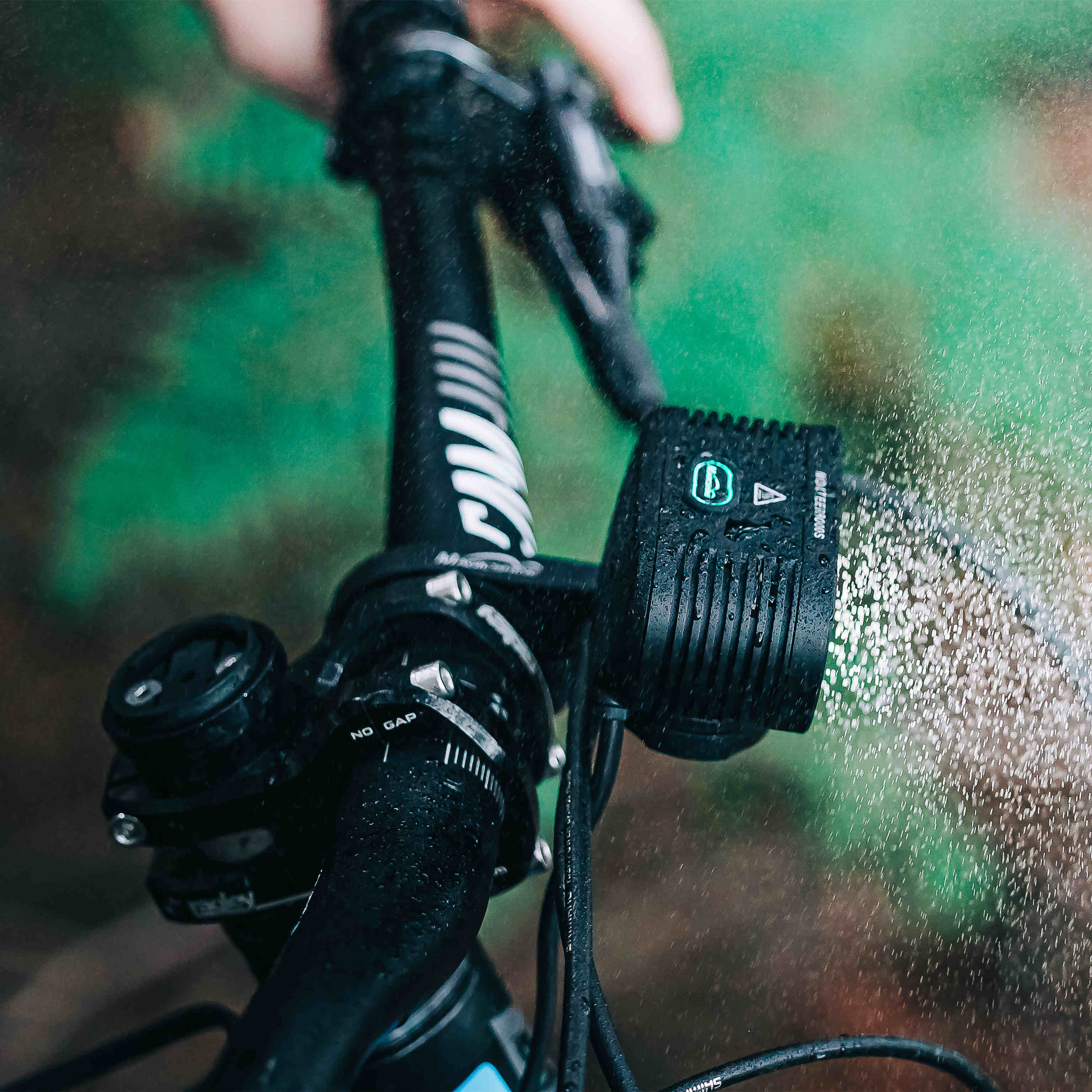 MONTEER 5000S Storm MTB Headlight - Image 8